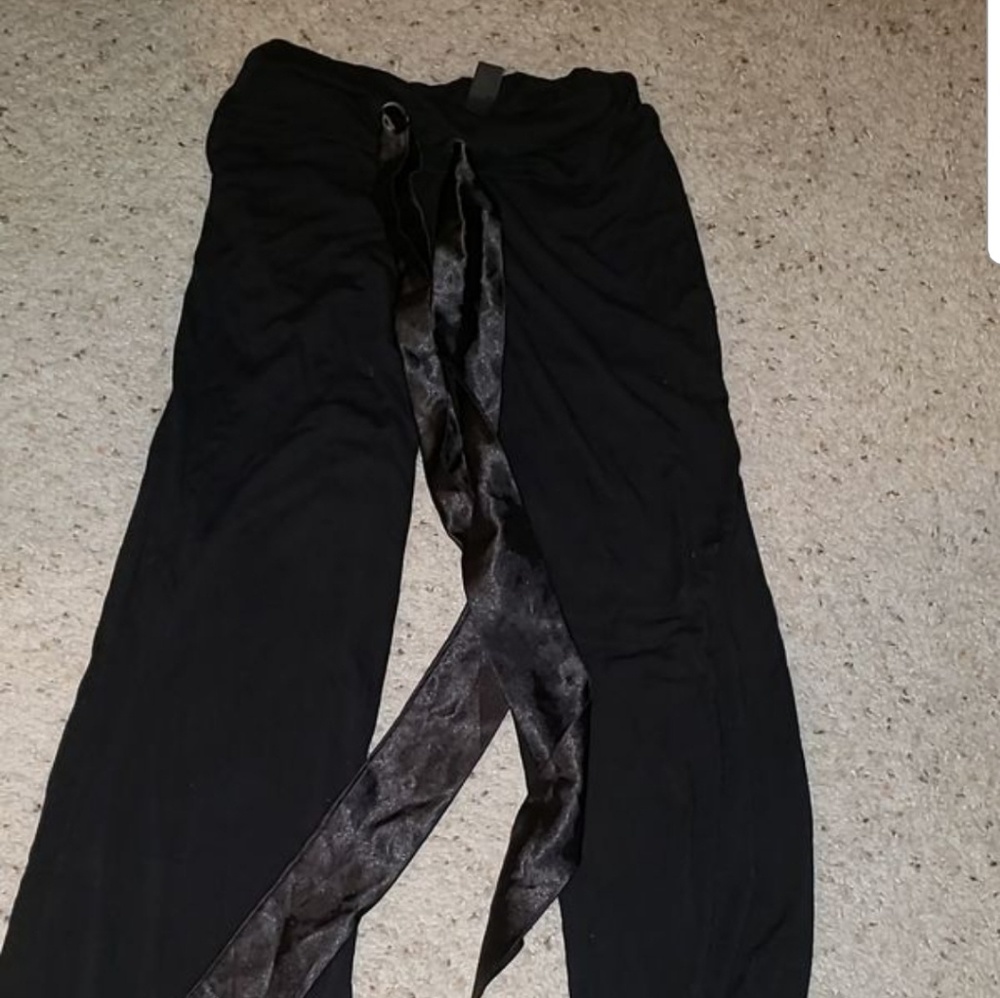 Cute booty scrunch booty pants